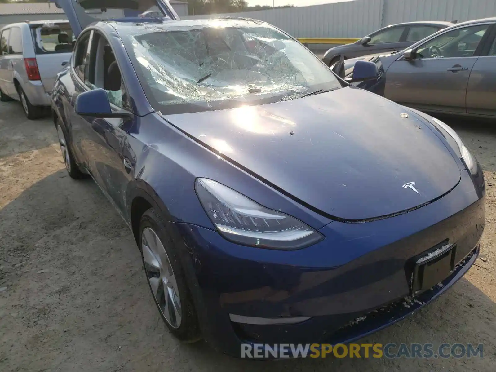 1 Photograph of a damaged car 5YJYGDEE5MF082700 TESLA MODEL Y 2021