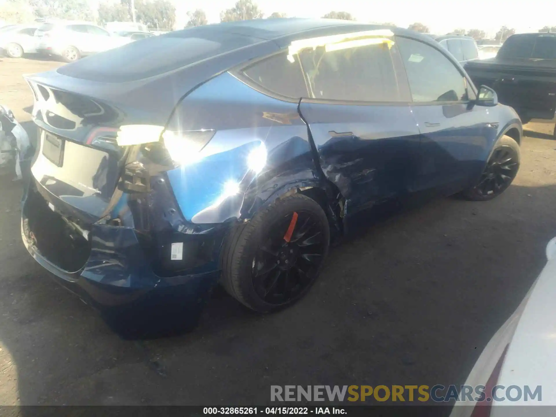 4 Photograph of a damaged car 5YJYGDEE5MF089159 TESLA MODEL Y 2021