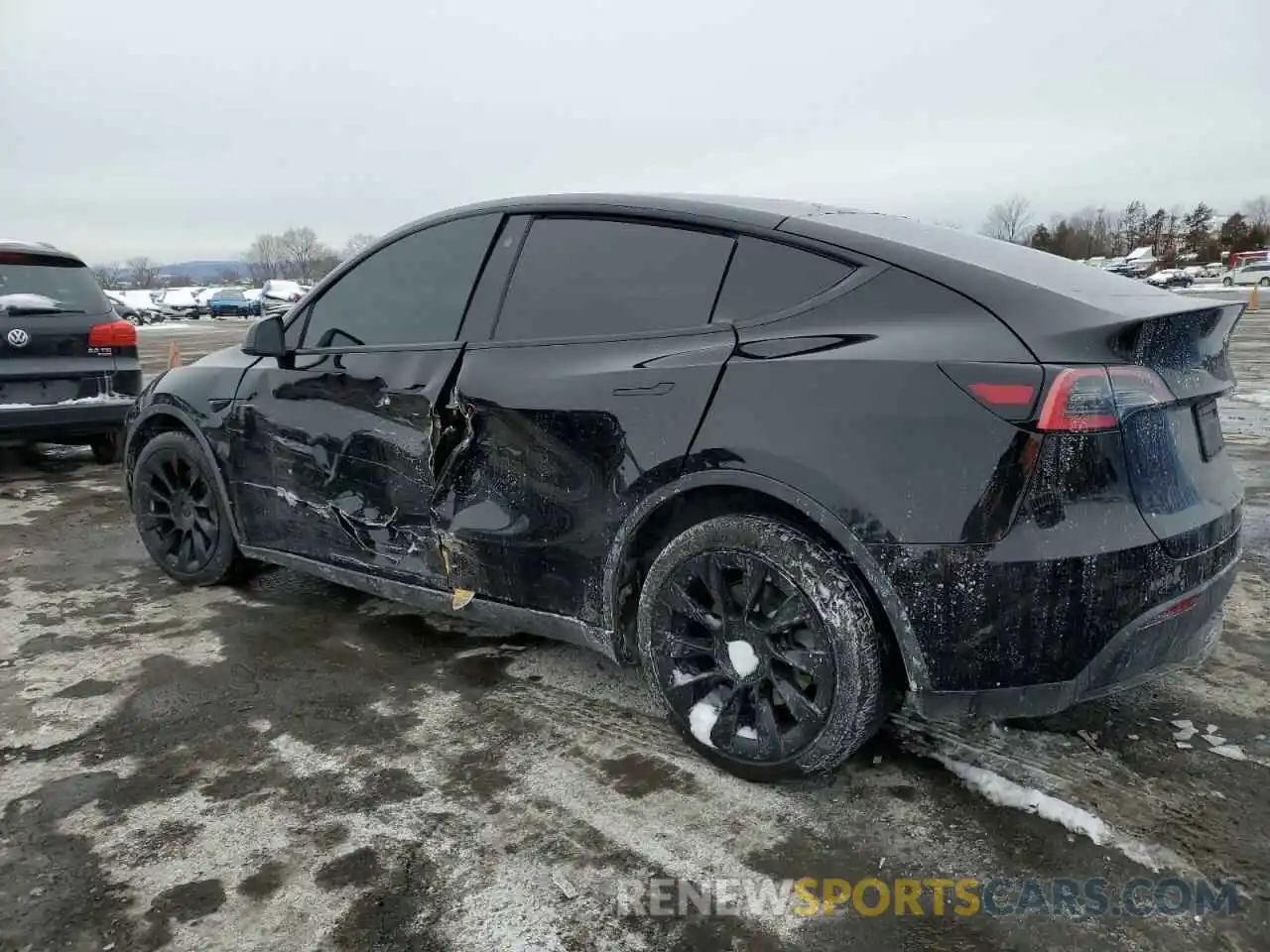 2 Photograph of a damaged car 5YJYGDEE5MF089601 TESLA MODEL Y 2021