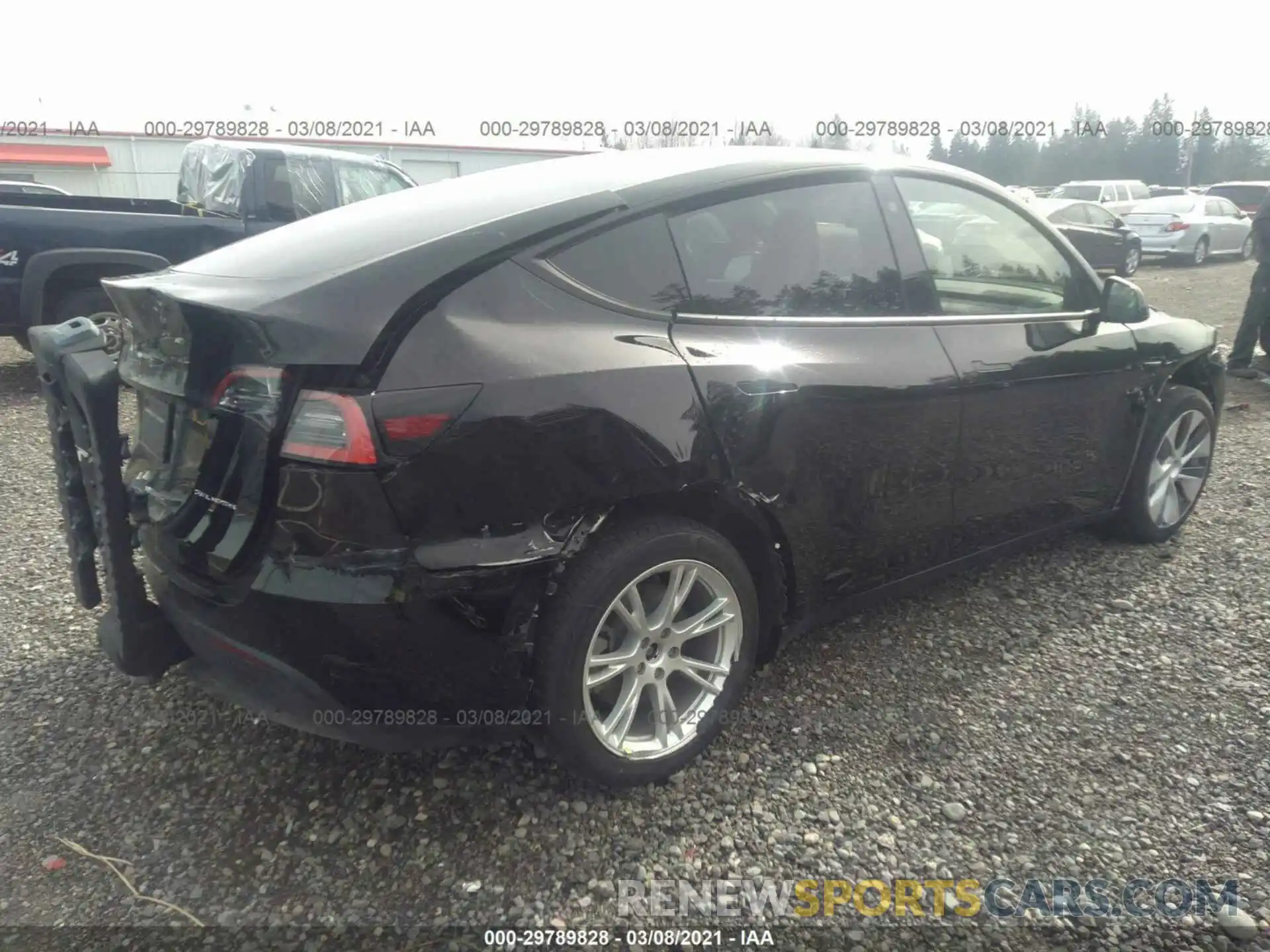 4 Photograph of a damaged car 5YJYGDEE5MF090182 TESLA MODEL Y 2021