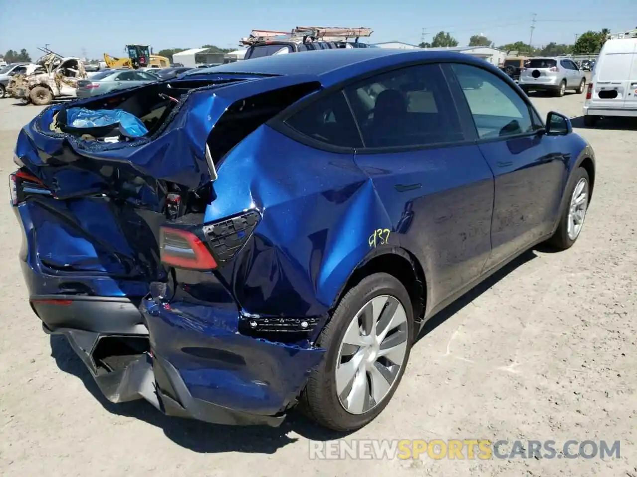 4 Photograph of a damaged car 5YJYGDEE5MF092336 TESLA MODEL Y 2021