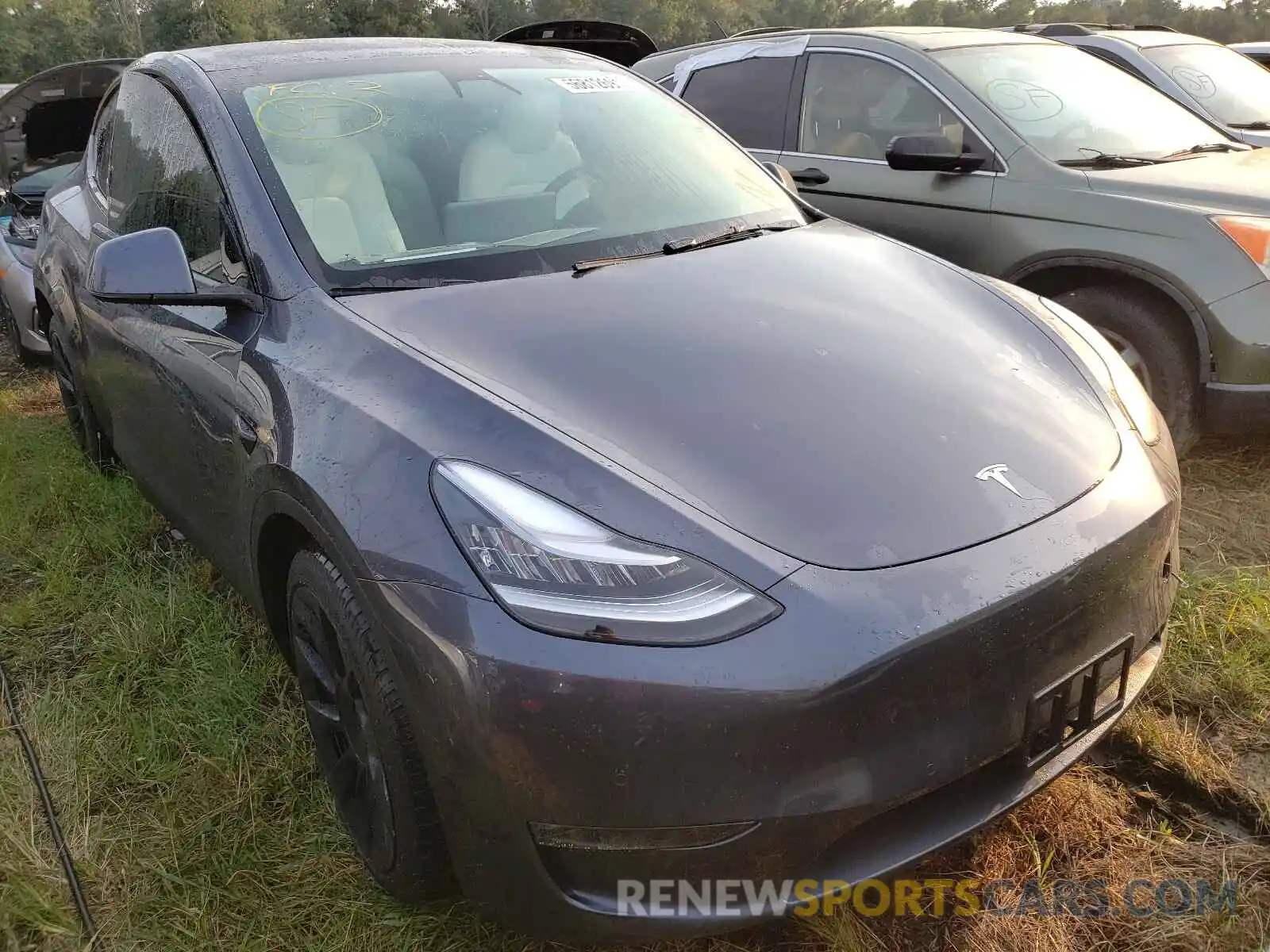 1 Photograph of a damaged car 5YJYGDEE5MF108535 TESLA MODEL Y 2021