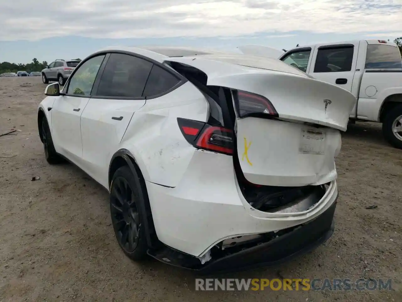 3 Photograph of a damaged car 5YJYGDEE5MF111659 TESLA MODEL Y 2021