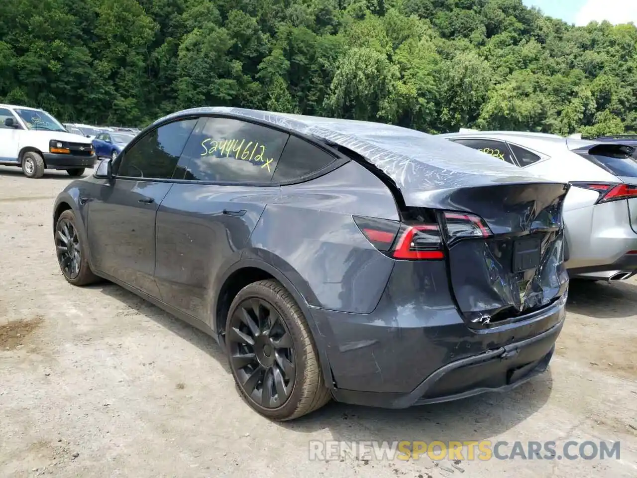 3 Photograph of a damaged car 5YJYGDEE5MF115324 TESLA MODEL Y 2021