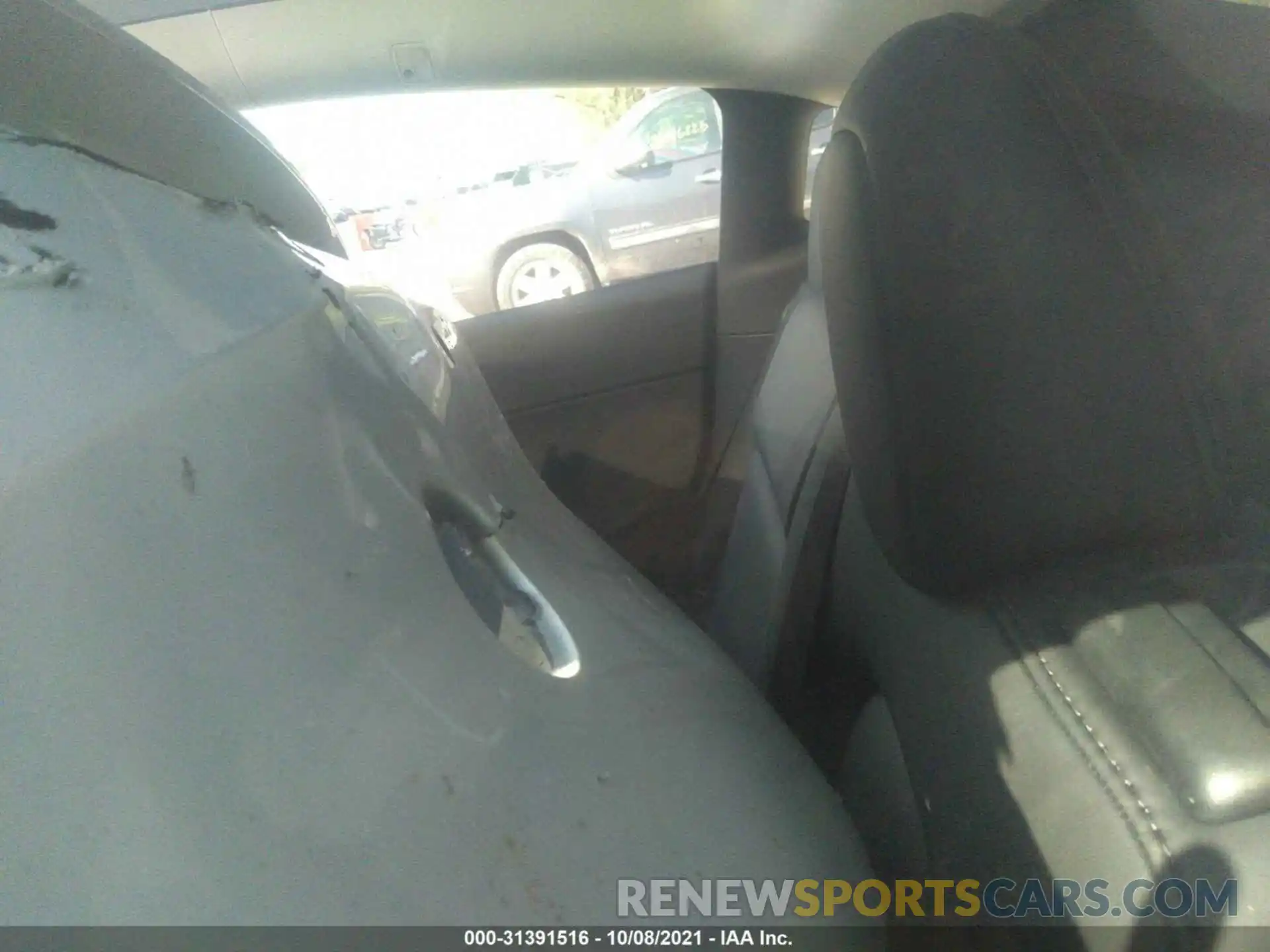 8 Photograph of a damaged car 5YJYGDEE5MF115422 TESLA MODEL Y 2021