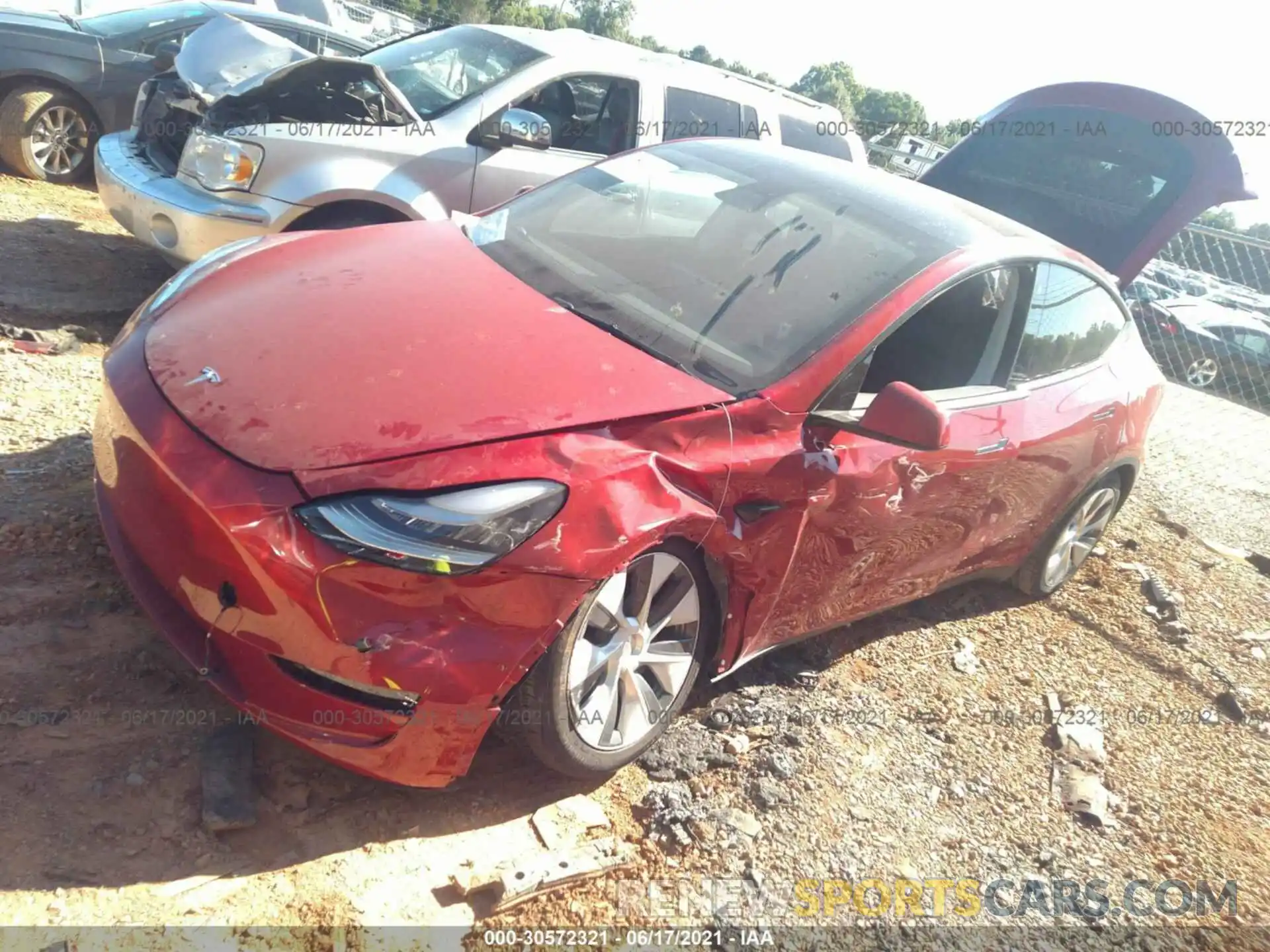 2 Photograph of a damaged car 5YJYGDEE5MF124850 TESLA MODEL Y 2021