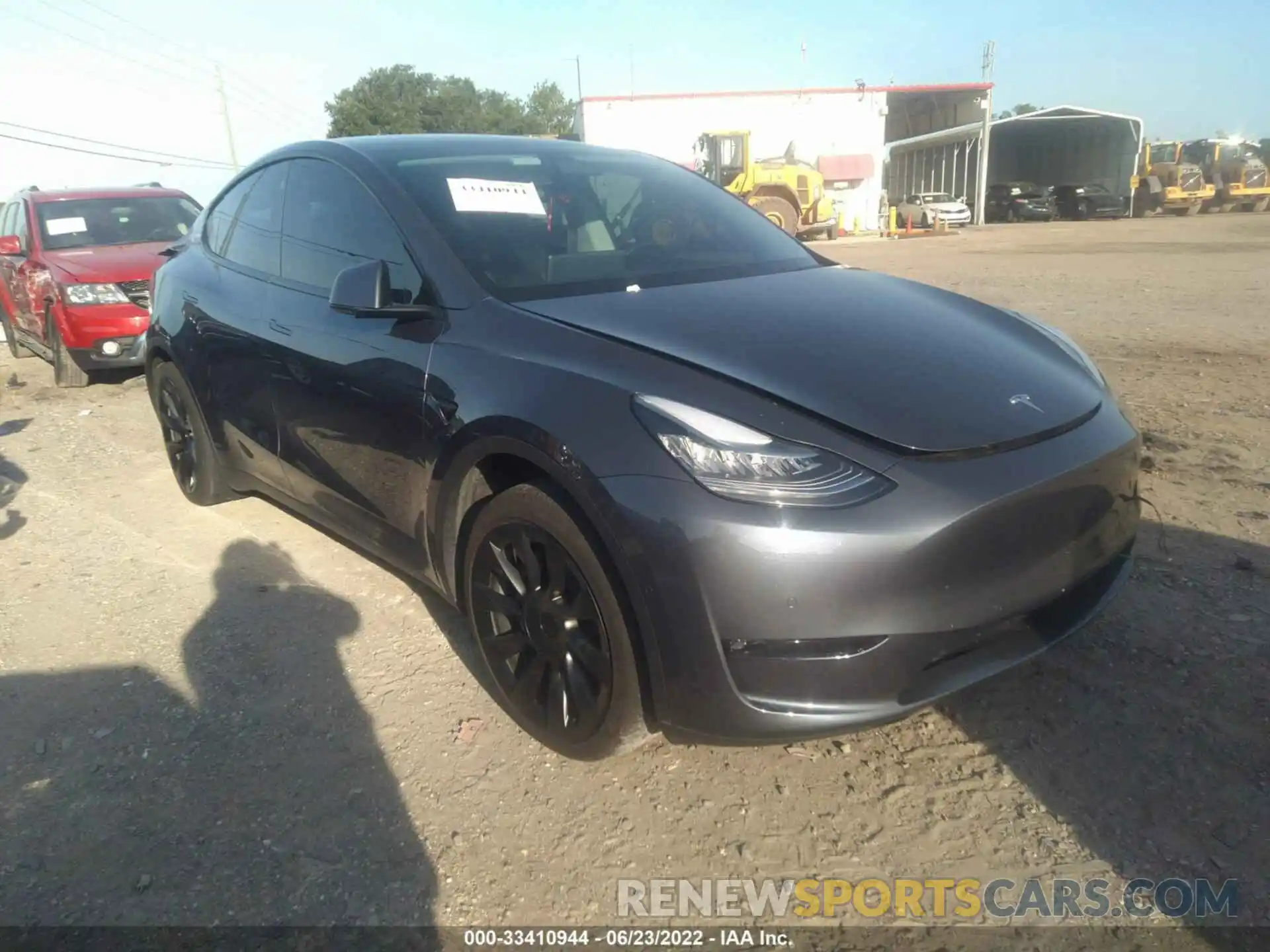 1 Photograph of a damaged car 5YJYGDEE5MF125173 TESLA MODEL Y 2021