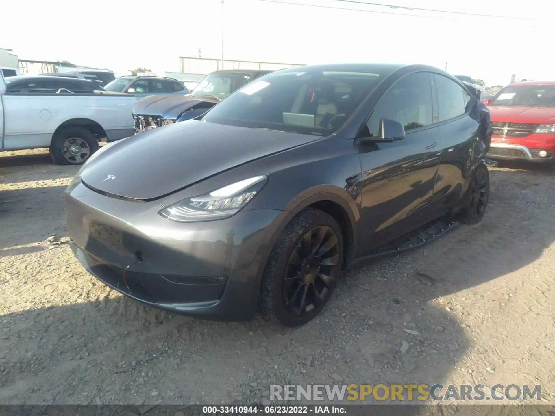 2 Photograph of a damaged car 5YJYGDEE5MF125173 TESLA MODEL Y 2021