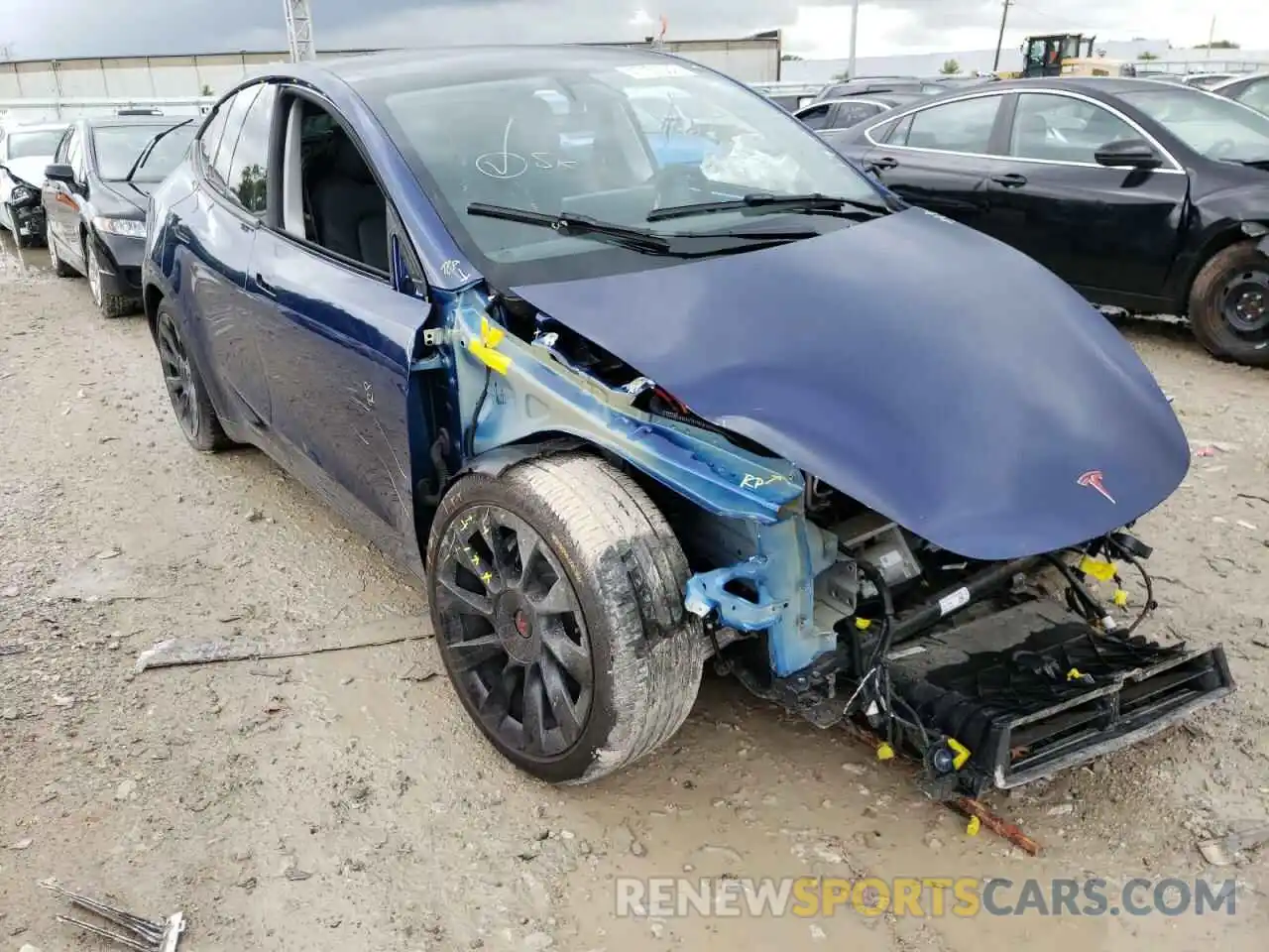 1 Photograph of a damaged car 5YJYGDEE5MF143253 TESLA MODEL Y 2021