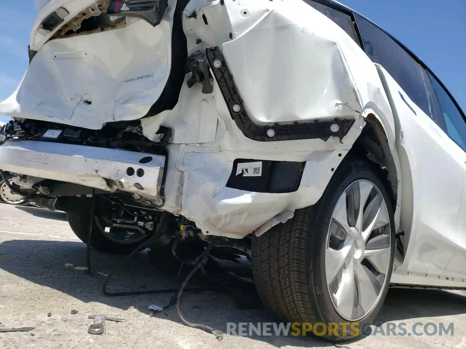 9 Photograph of a damaged car 5YJYGDEE5MF149635 TESLA MODEL Y 2021