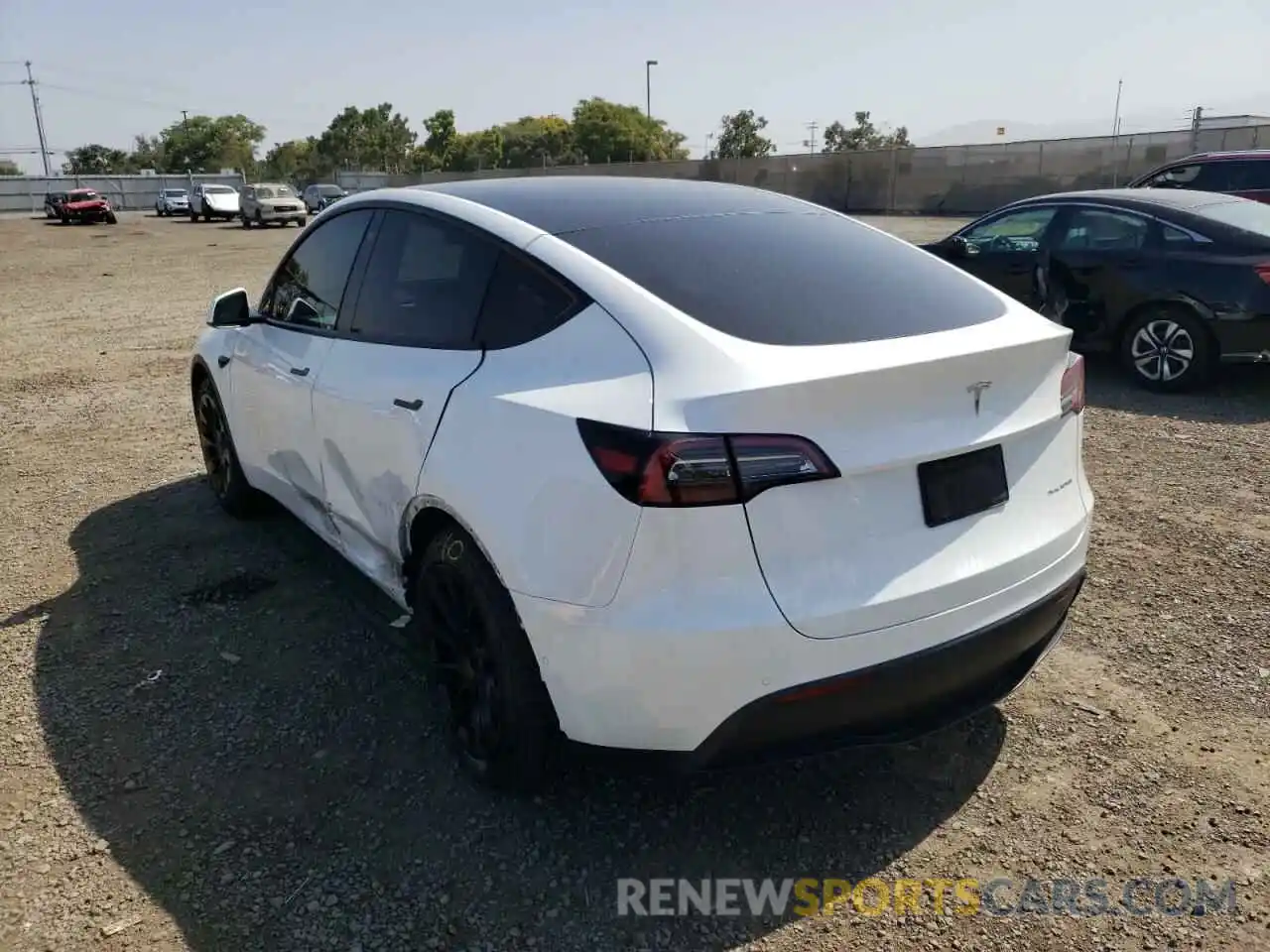 3 Photograph of a damaged car 5YJYGDEE5MF157525 TESLA MODEL Y 2021