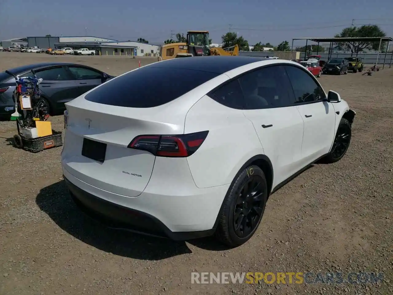 4 Photograph of a damaged car 5YJYGDEE5MF157525 TESLA MODEL Y 2021