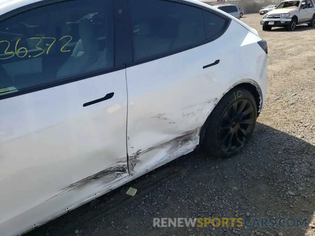 9 Photograph of a damaged car 5YJYGDEE5MF157525 TESLA MODEL Y 2021