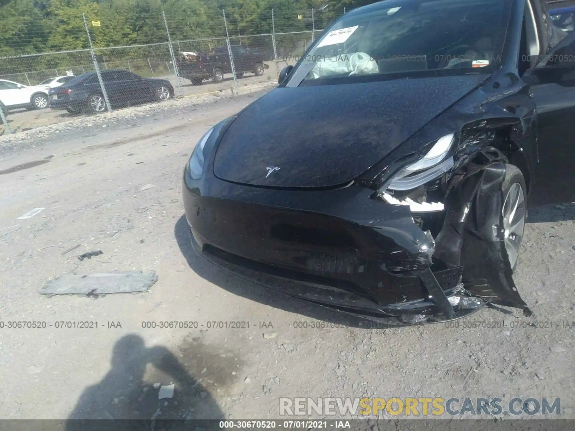 10 Photograph of a damaged car 5YJYGDEE5MF190847 TESLA MODEL Y 2021