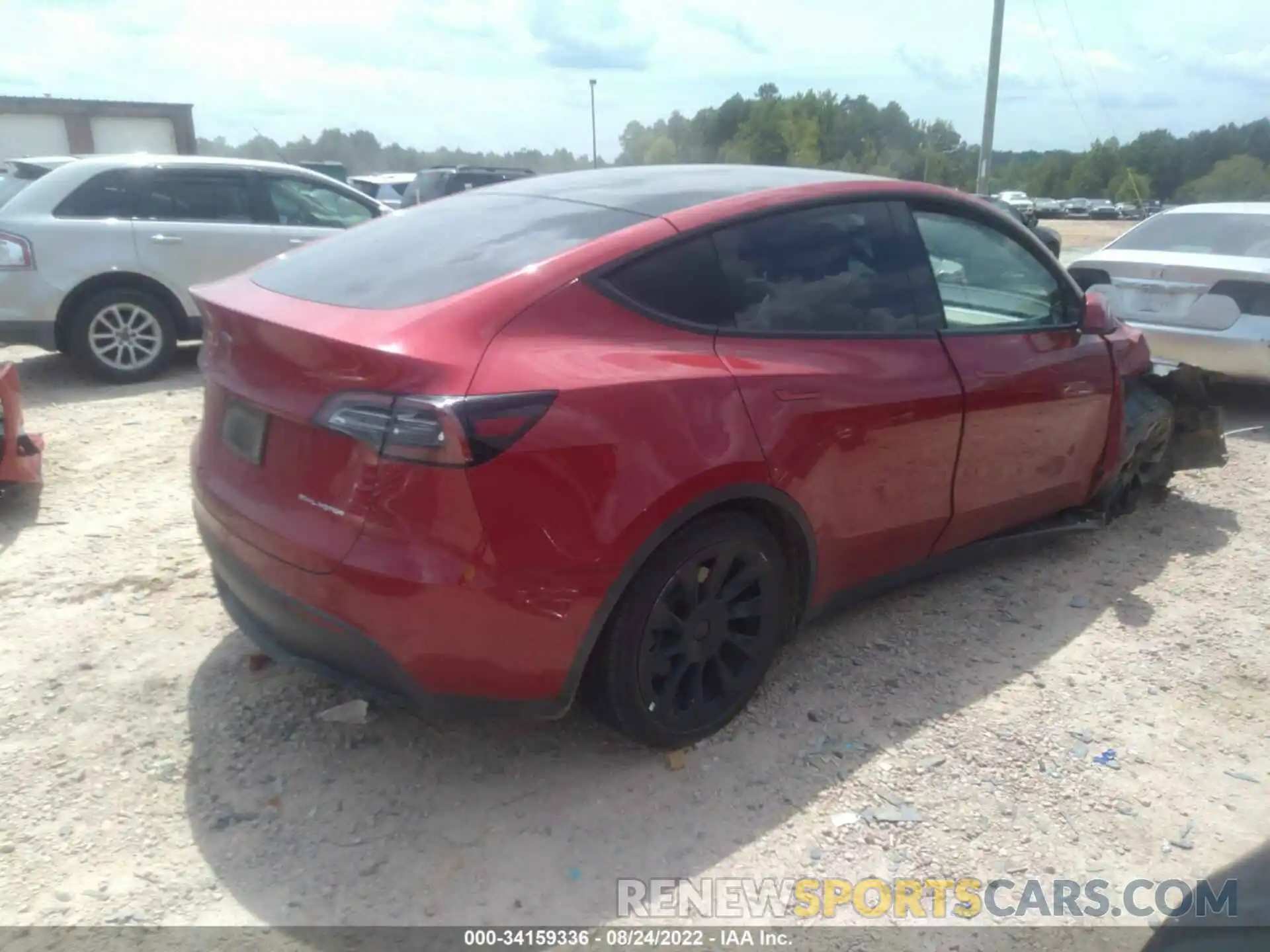 4 Photograph of a damaged car 5YJYGDEE5MF190962 TESLA MODEL Y 2021