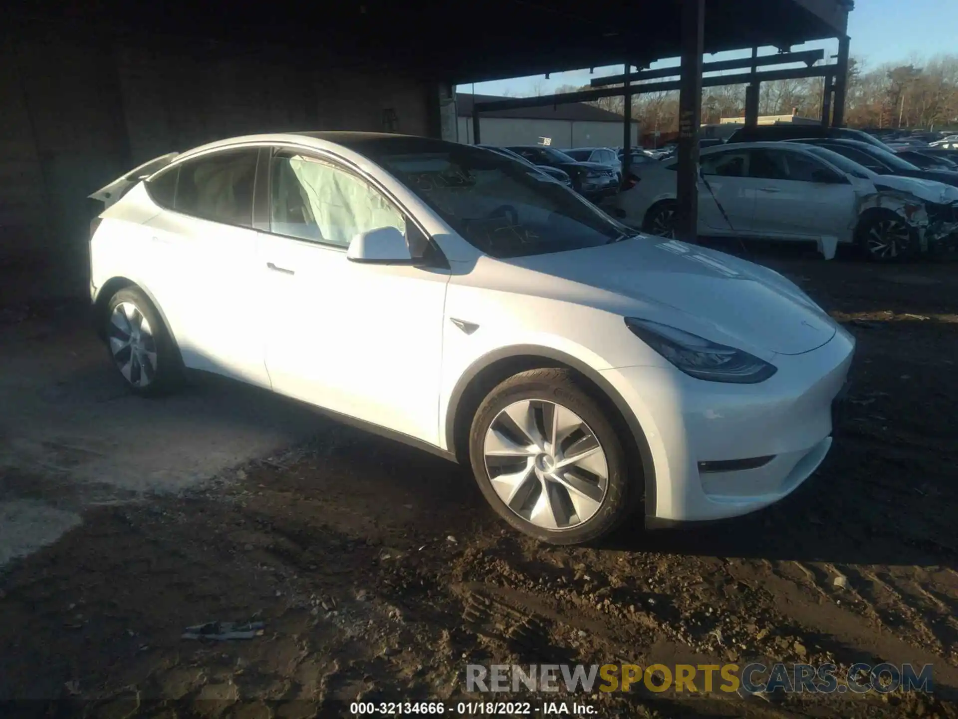 1 Photograph of a damaged car 5YJYGDEE5MF198253 TESLA MODEL Y 2021