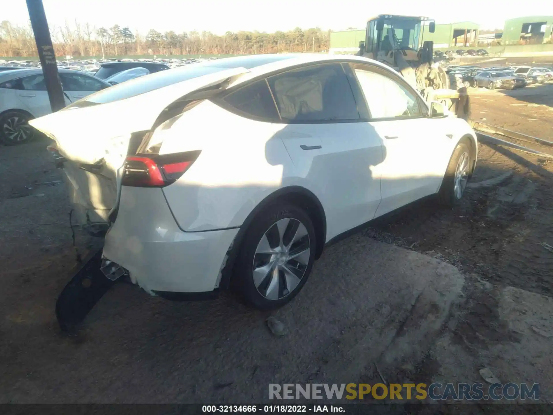 4 Photograph of a damaged car 5YJYGDEE5MF198253 TESLA MODEL Y 2021