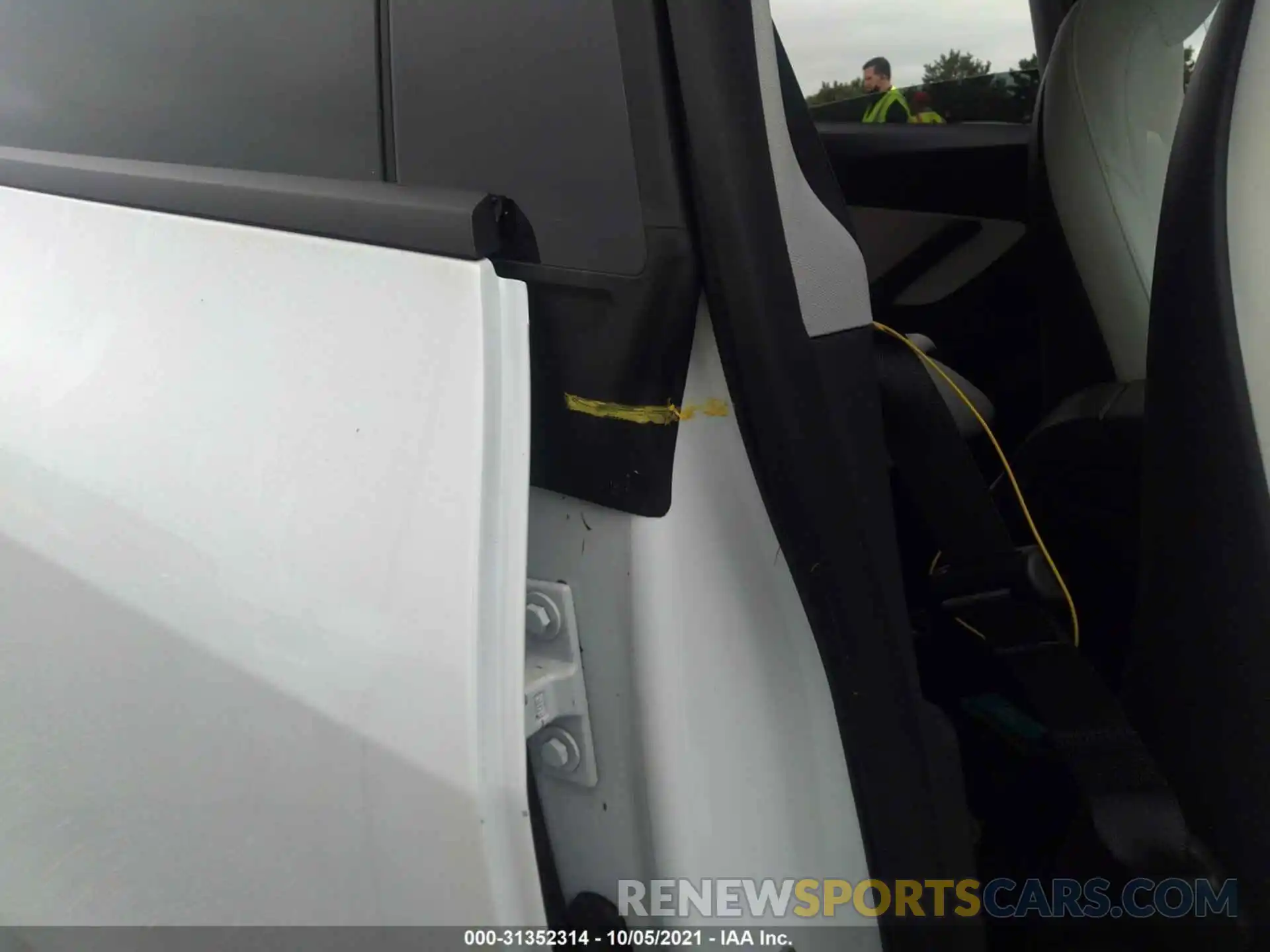 6 Photograph of a damaged car 5YJYGDEE5MF202446 TESLA MODEL Y 2021