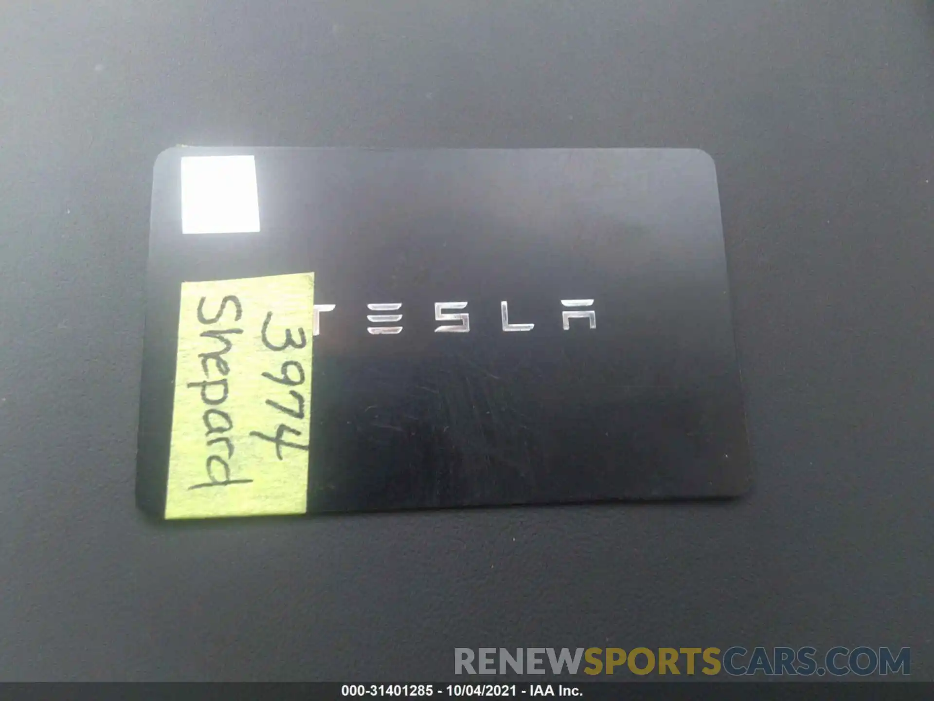 11 Photograph of a damaged car 5YJYGDEE5MF204357 TESLA MODEL Y 2021