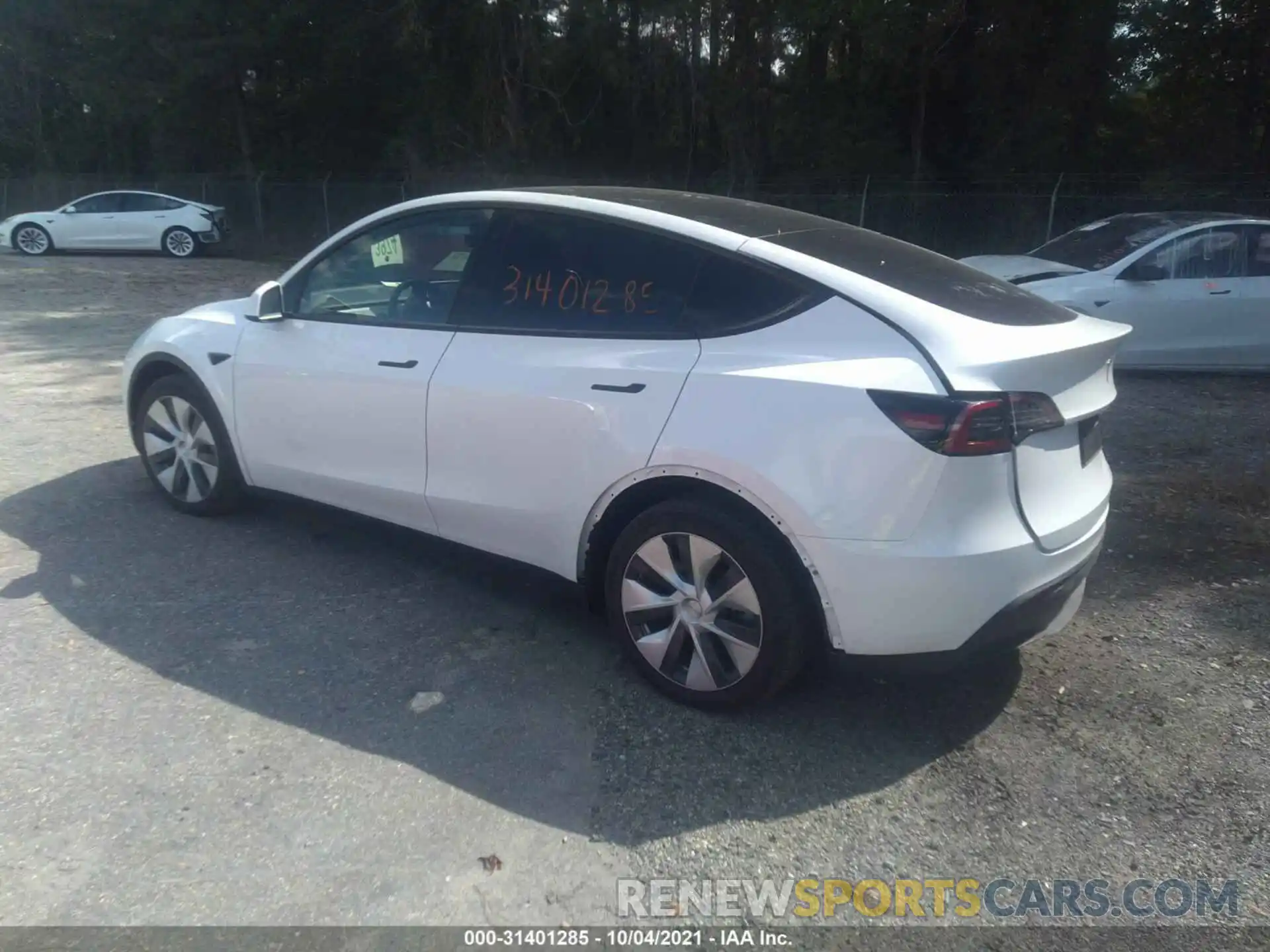 3 Photograph of a damaged car 5YJYGDEE5MF204357 TESLA MODEL Y 2021