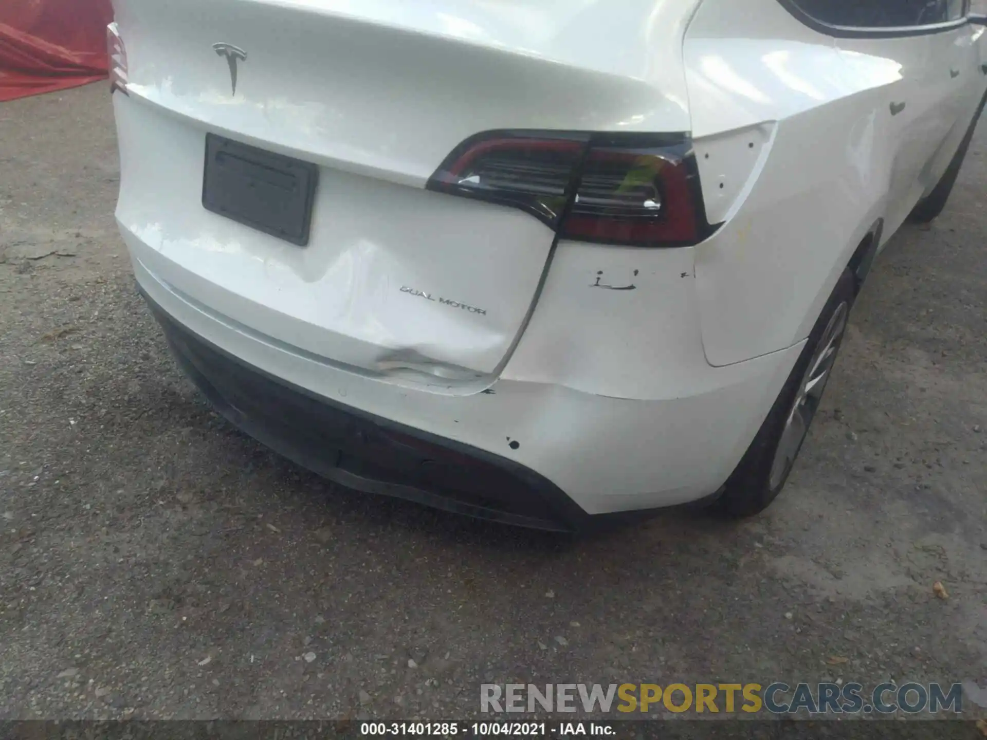 6 Photograph of a damaged car 5YJYGDEE5MF204357 TESLA MODEL Y 2021