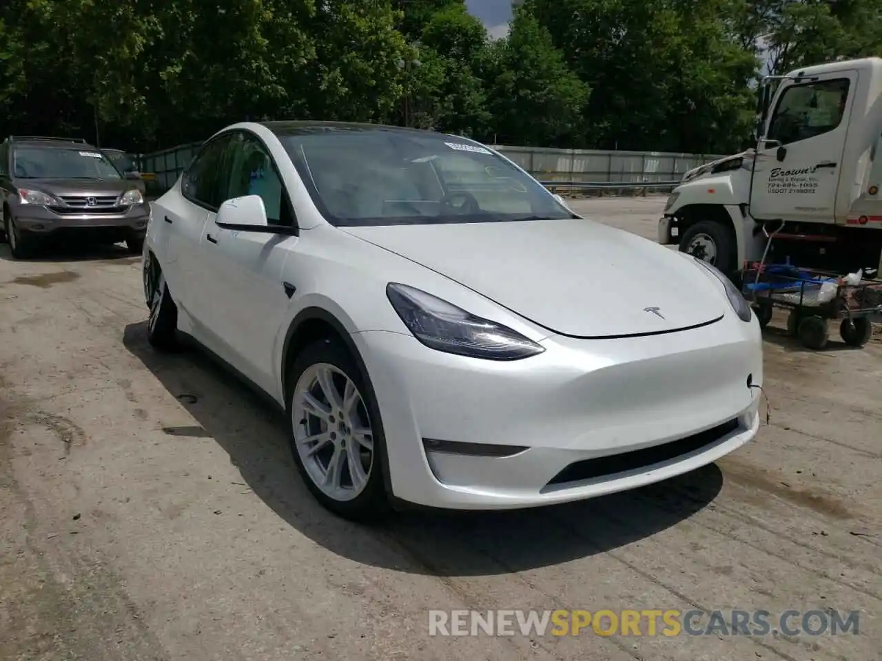 1 Photograph of a damaged car 5YJYGDEE5MF206027 TESLA MODEL Y 2021