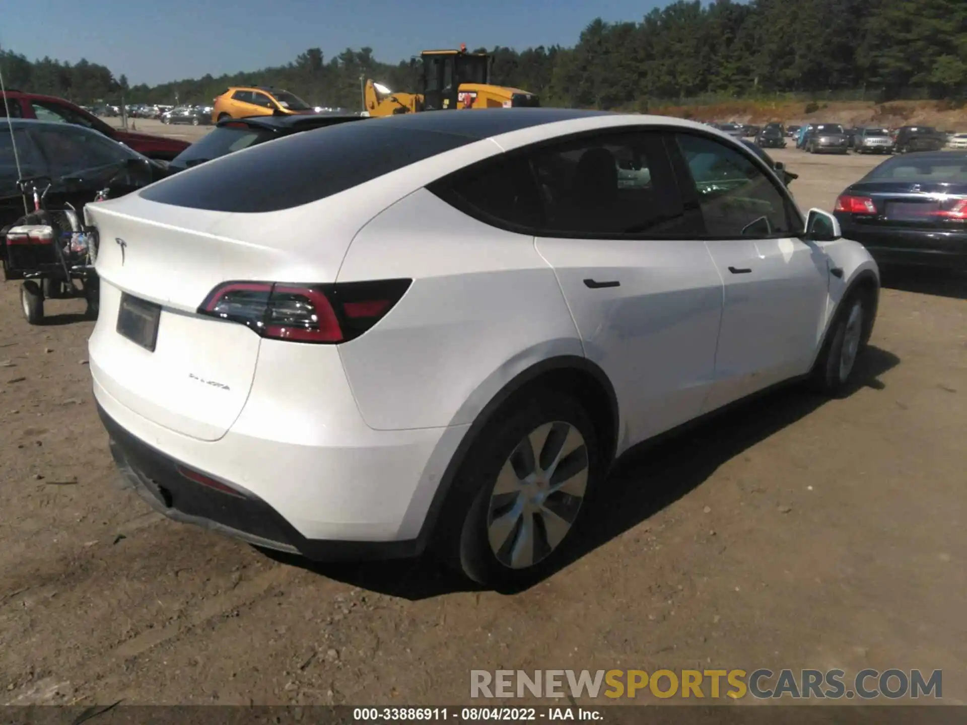 4 Photograph of a damaged car 5YJYGDEE5MF208179 TESLA MODEL Y 2021