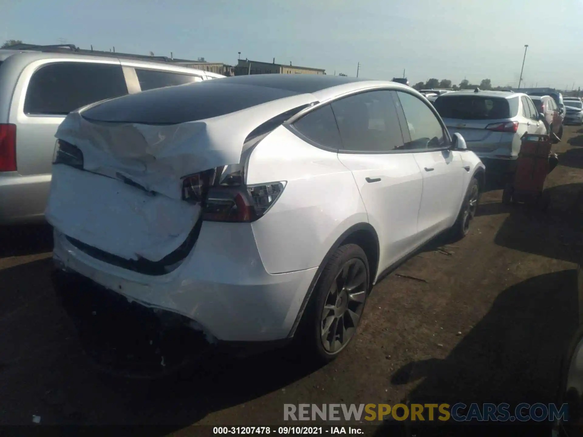 4 Photograph of a damaged car 5YJYGDEE5MF209333 TESLA MODEL Y 2021