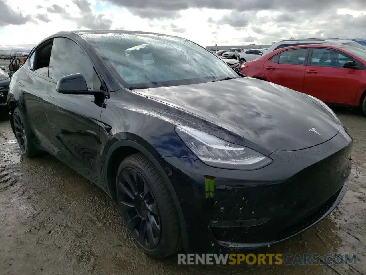 1 Photograph of a damaged car 5YJYGDEE5MF216475 TESLA MODEL Y 2021