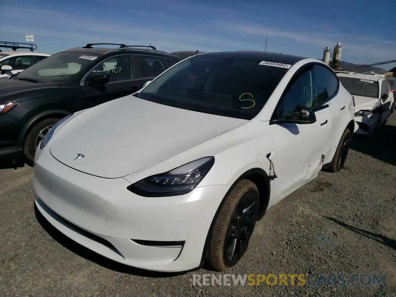 2 Photograph of a damaged car 5YJYGDEE5MF231204 TESLA MODEL Y 2021