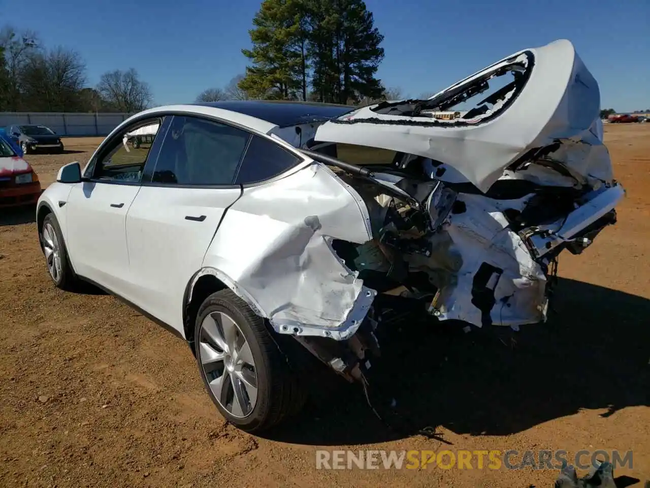 3 Photograph of a damaged car 5YJYGDEE5MF240775 TESLA MODEL Y 2021