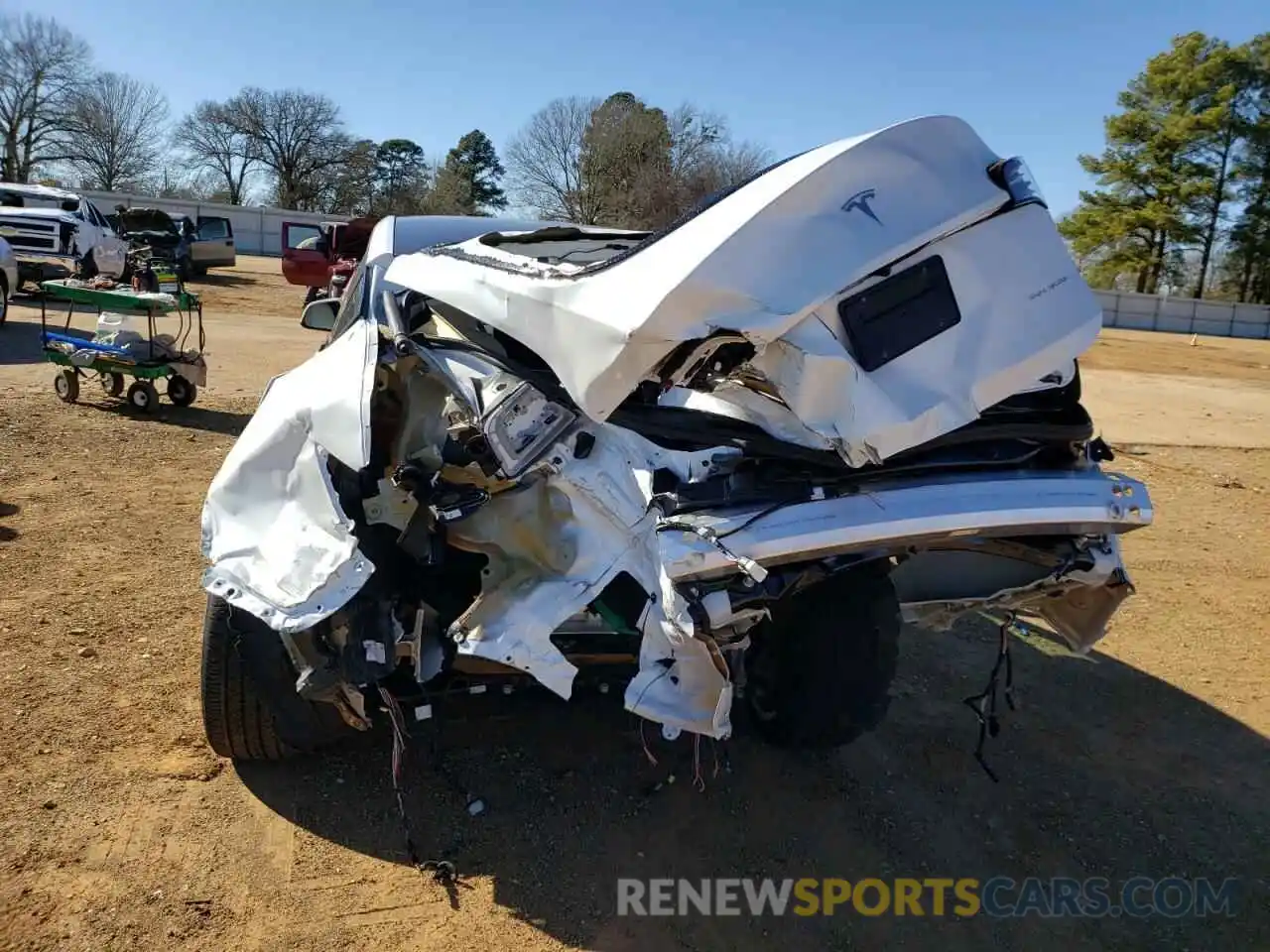 9 Photograph of a damaged car 5YJYGDEE5MF240775 TESLA MODEL Y 2021