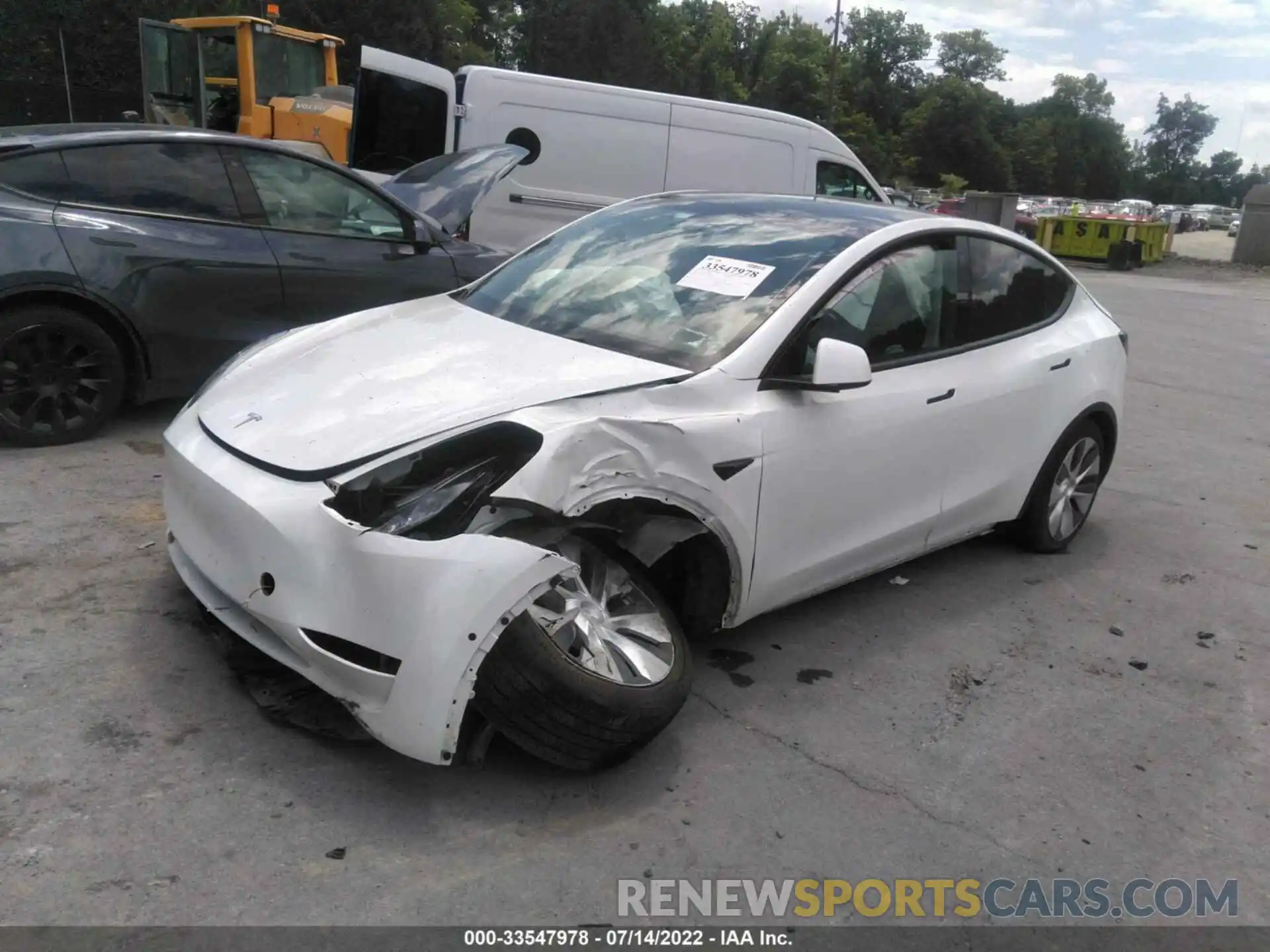 2 Photograph of a damaged car 5YJYGDEE5MF254840 TESLA MODEL Y 2021