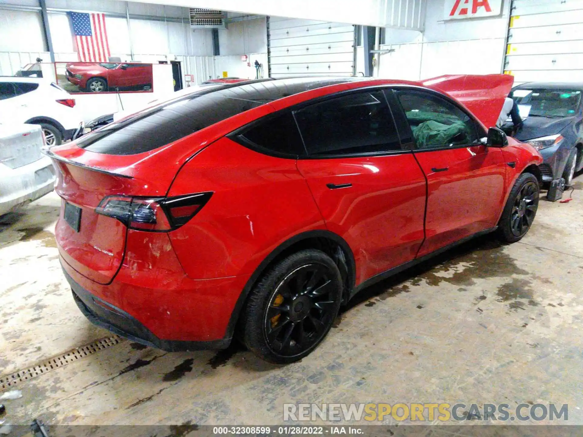 4 Photograph of a damaged car 5YJYGDEE5MF260699 TESLA MODEL Y 2021