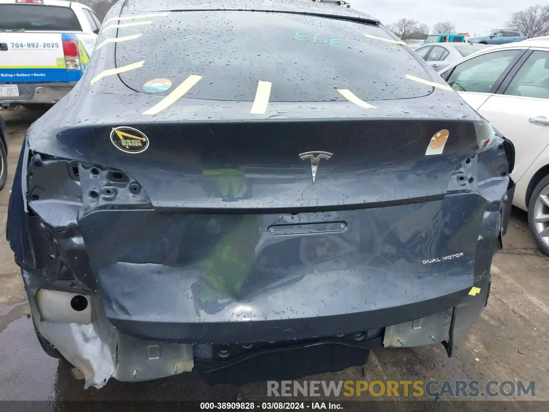 20 Photograph of a damaged car 5YJYGDEE5MF262405 TESLA MODEL Y 2021