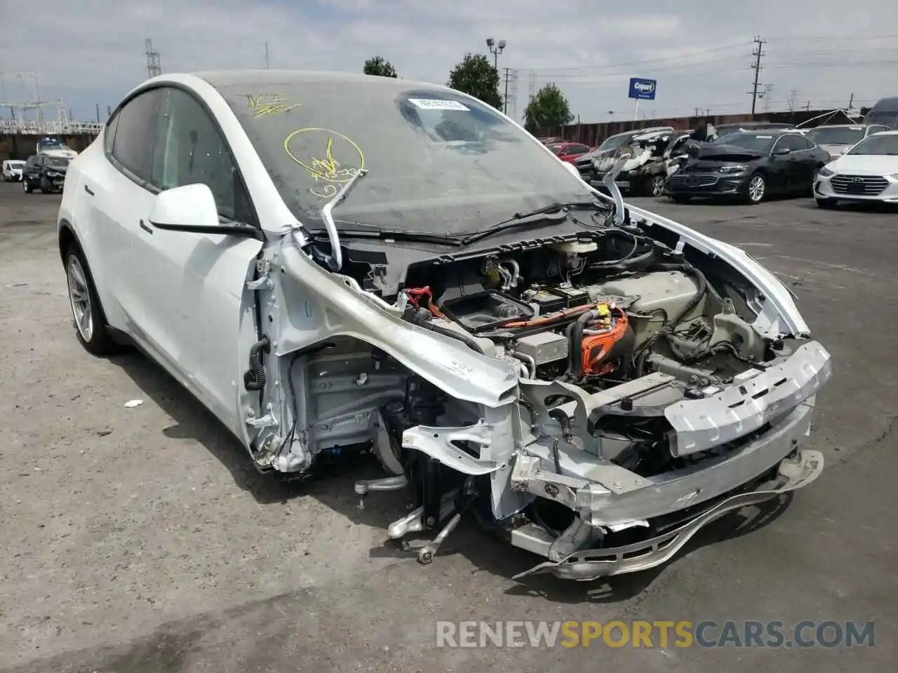 1 Photograph of a damaged car 5YJYGDEE5MF270245 TESLA MODEL Y 2021