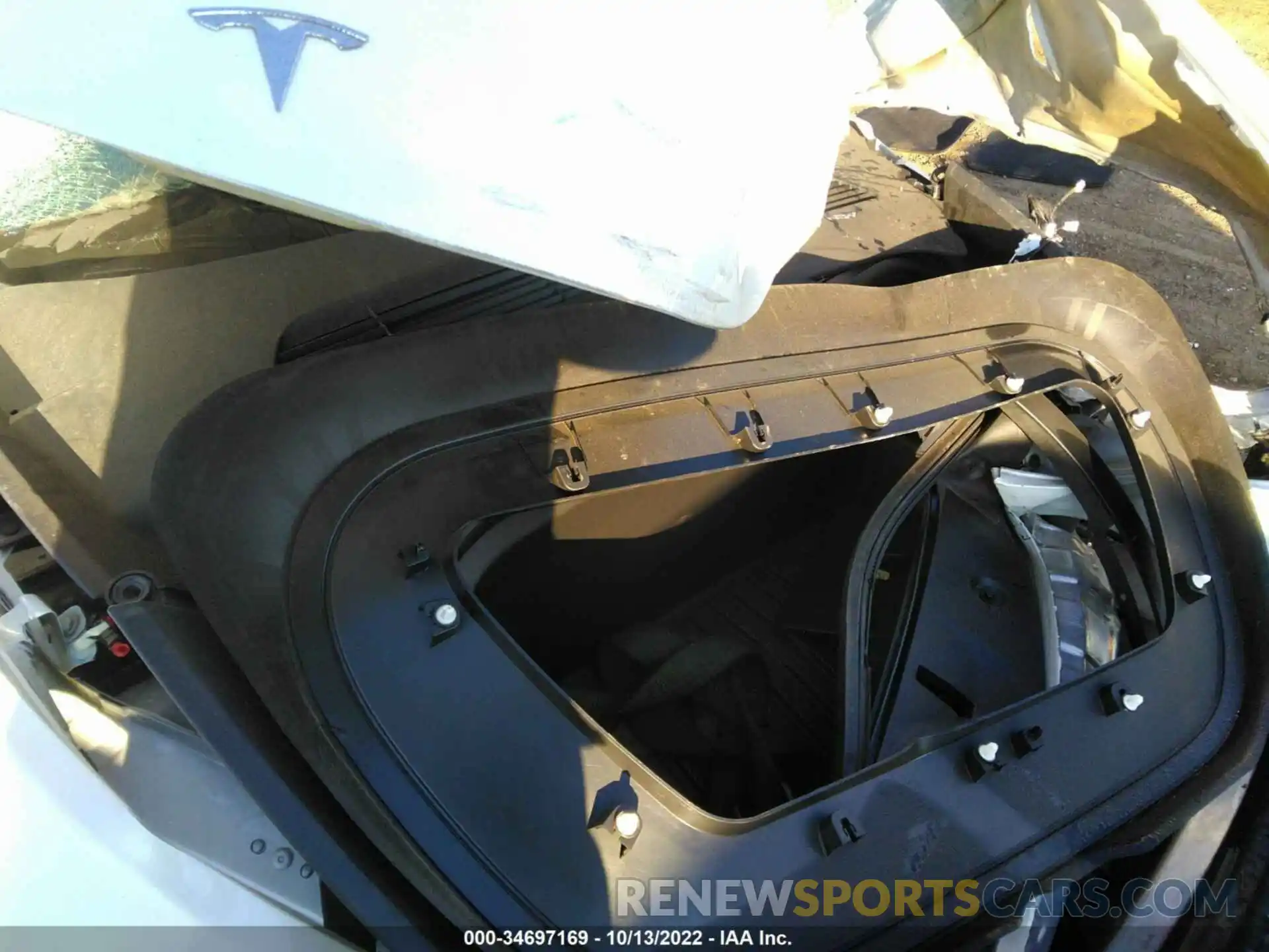 10 Photograph of a damaged car 5YJYGDEE5MF286848 TESLA MODEL Y 2021