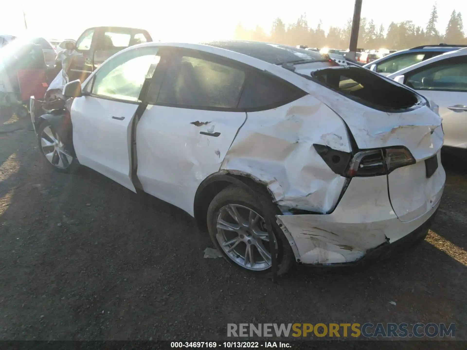 3 Photograph of a damaged car 5YJYGDEE5MF286848 TESLA MODEL Y 2021