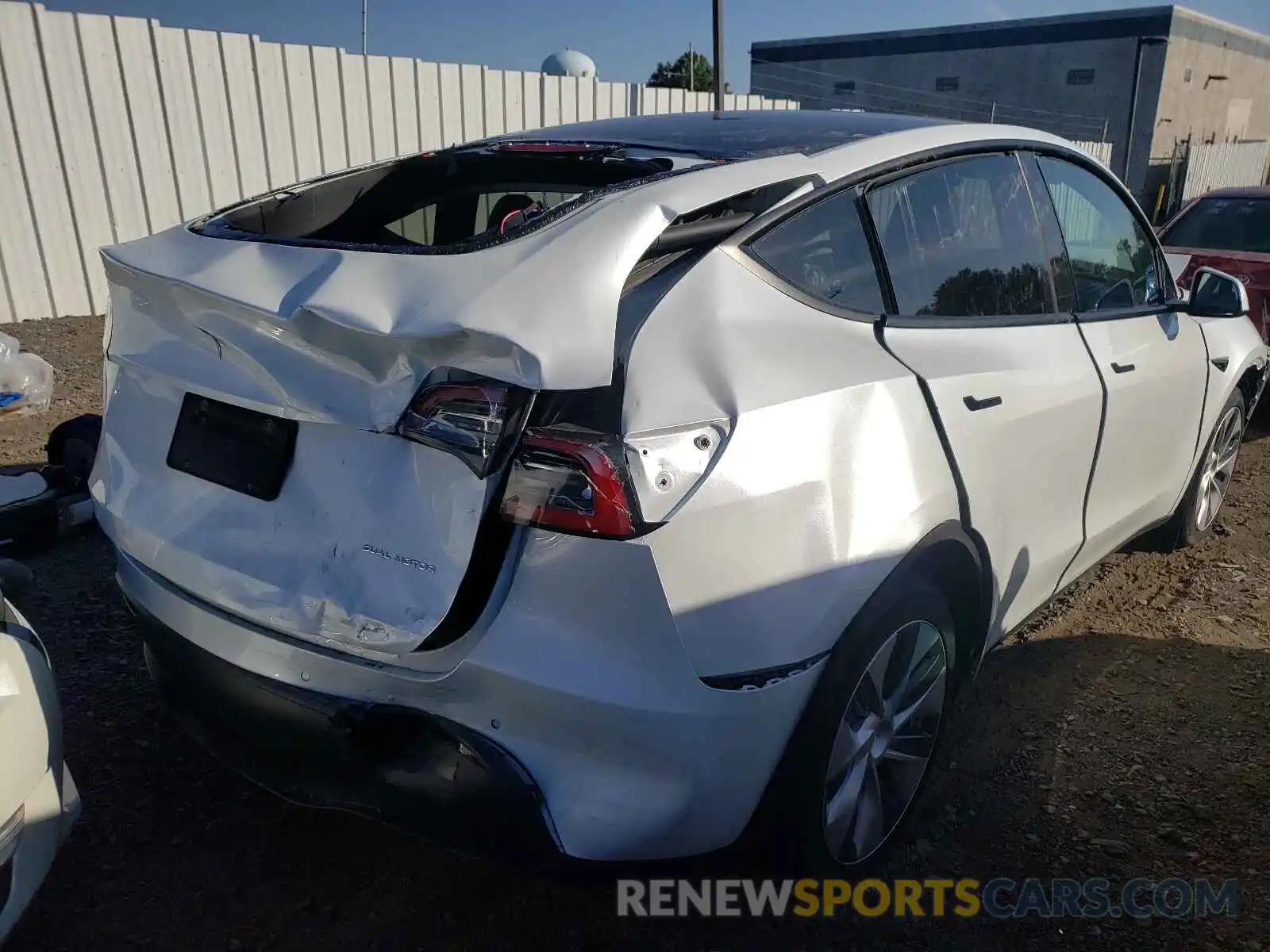 4 Photograph of a damaged car 5YJYGDEE6MF063086 TESLA MODEL Y 2021