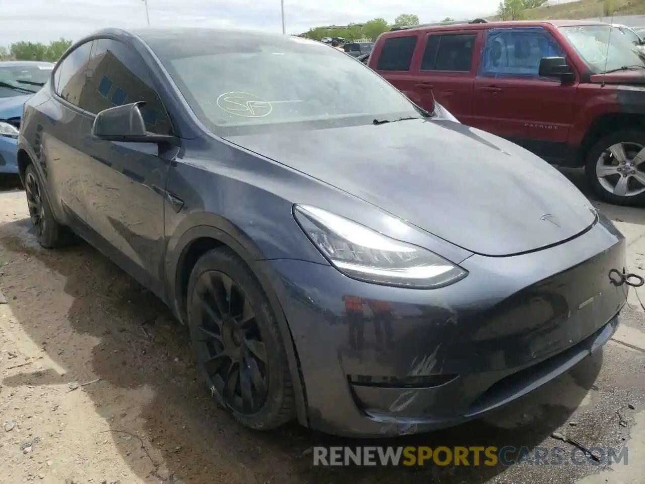 1 Photograph of a damaged car 5YJYGDEE6MF065033 TESLA MODEL Y 2021