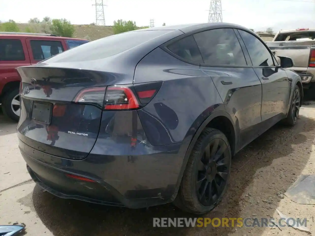 4 Photograph of a damaged car 5YJYGDEE6MF065033 TESLA MODEL Y 2021