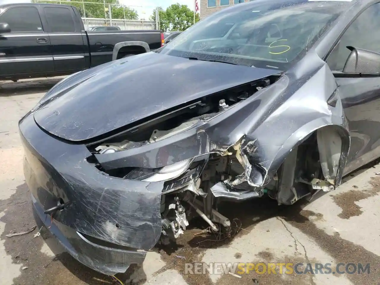 9 Photograph of a damaged car 5YJYGDEE6MF065033 TESLA MODEL Y 2021