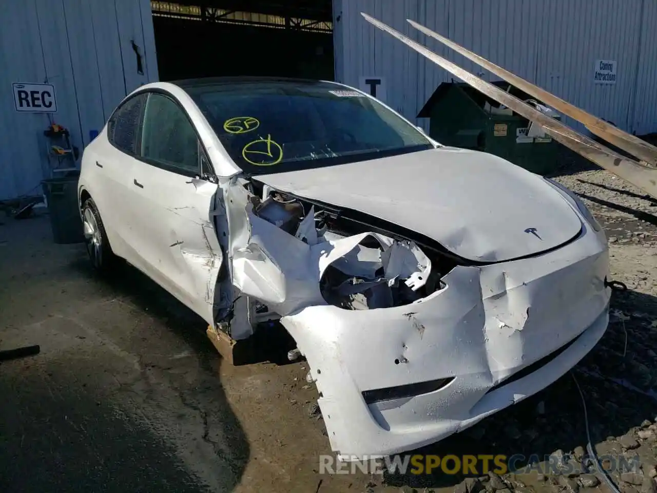 1 Photograph of a damaged car 5YJYGDEE6MF066425 TESLA MODEL Y 2021