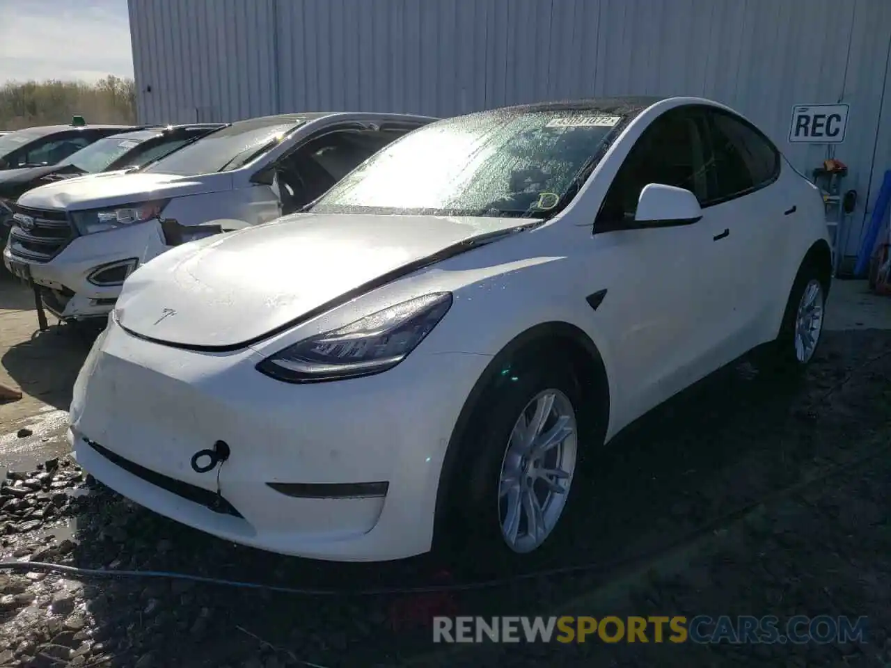 2 Photograph of a damaged car 5YJYGDEE6MF066425 TESLA MODEL Y 2021