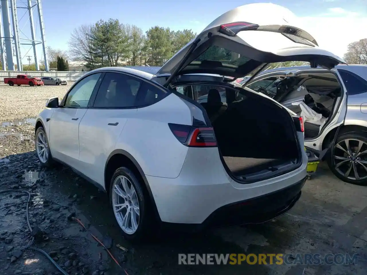 3 Photograph of a damaged car 5YJYGDEE6MF066425 TESLA MODEL Y 2021