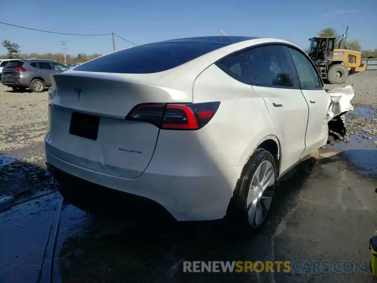 4 Photograph of a damaged car 5YJYGDEE6MF066425 TESLA MODEL Y 2021