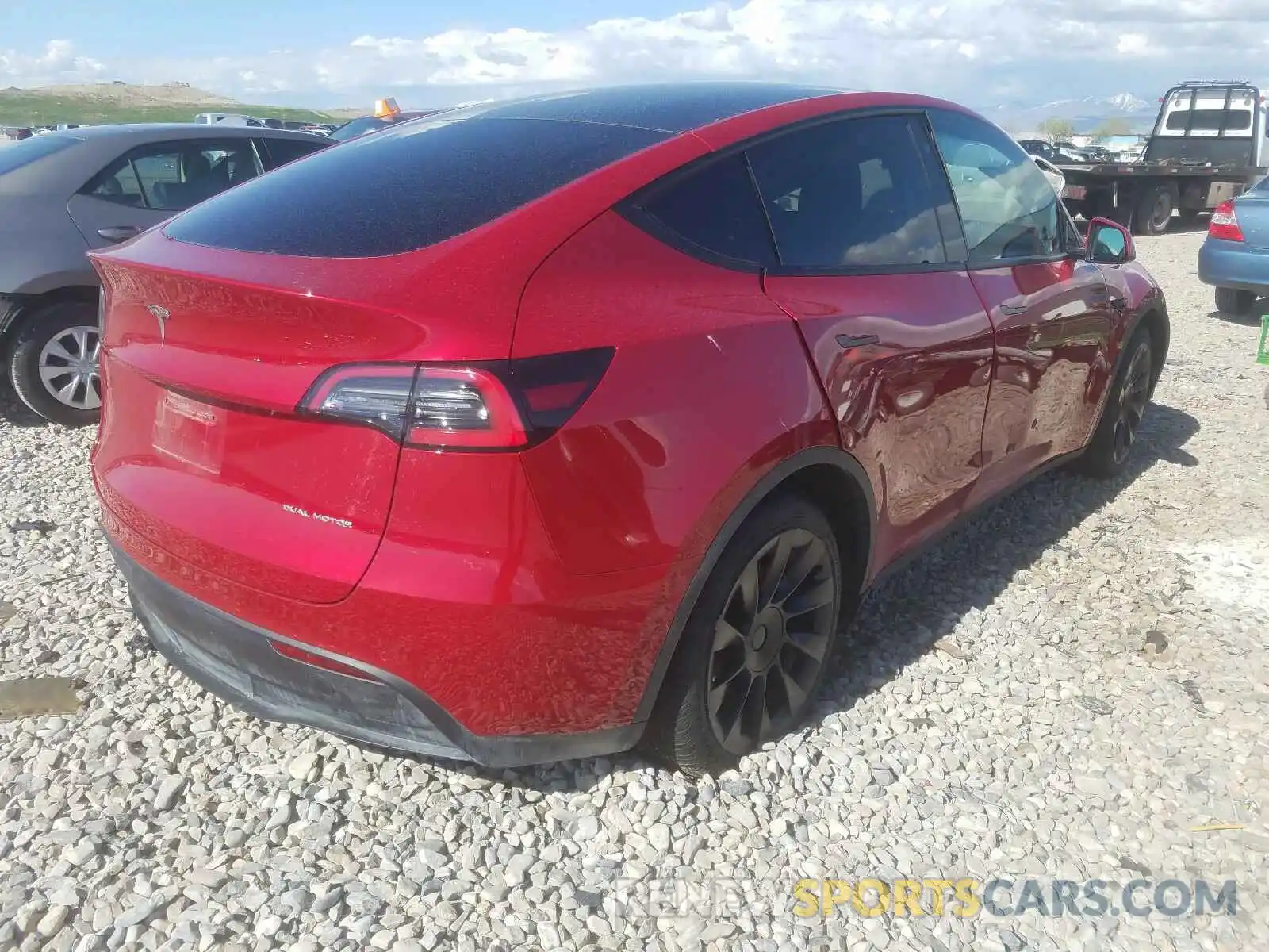 4 Photograph of a damaged car 5YJYGDEE6MF068482 TESLA MODEL Y 2021