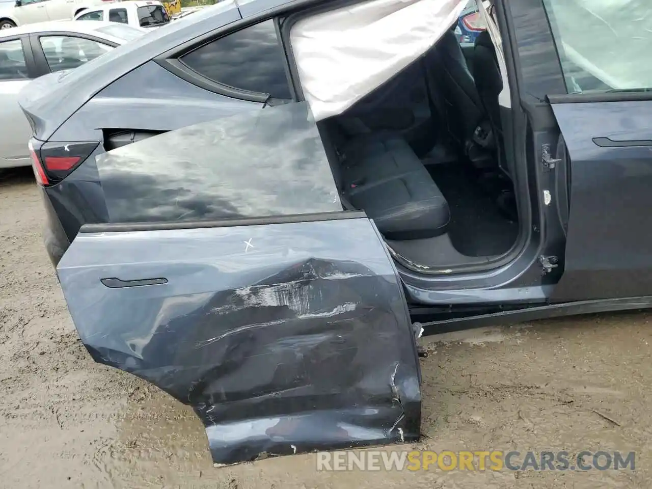 9 Photograph of a damaged car 5YJYGDEE6MF071057 TESLA MODEL Y 2021