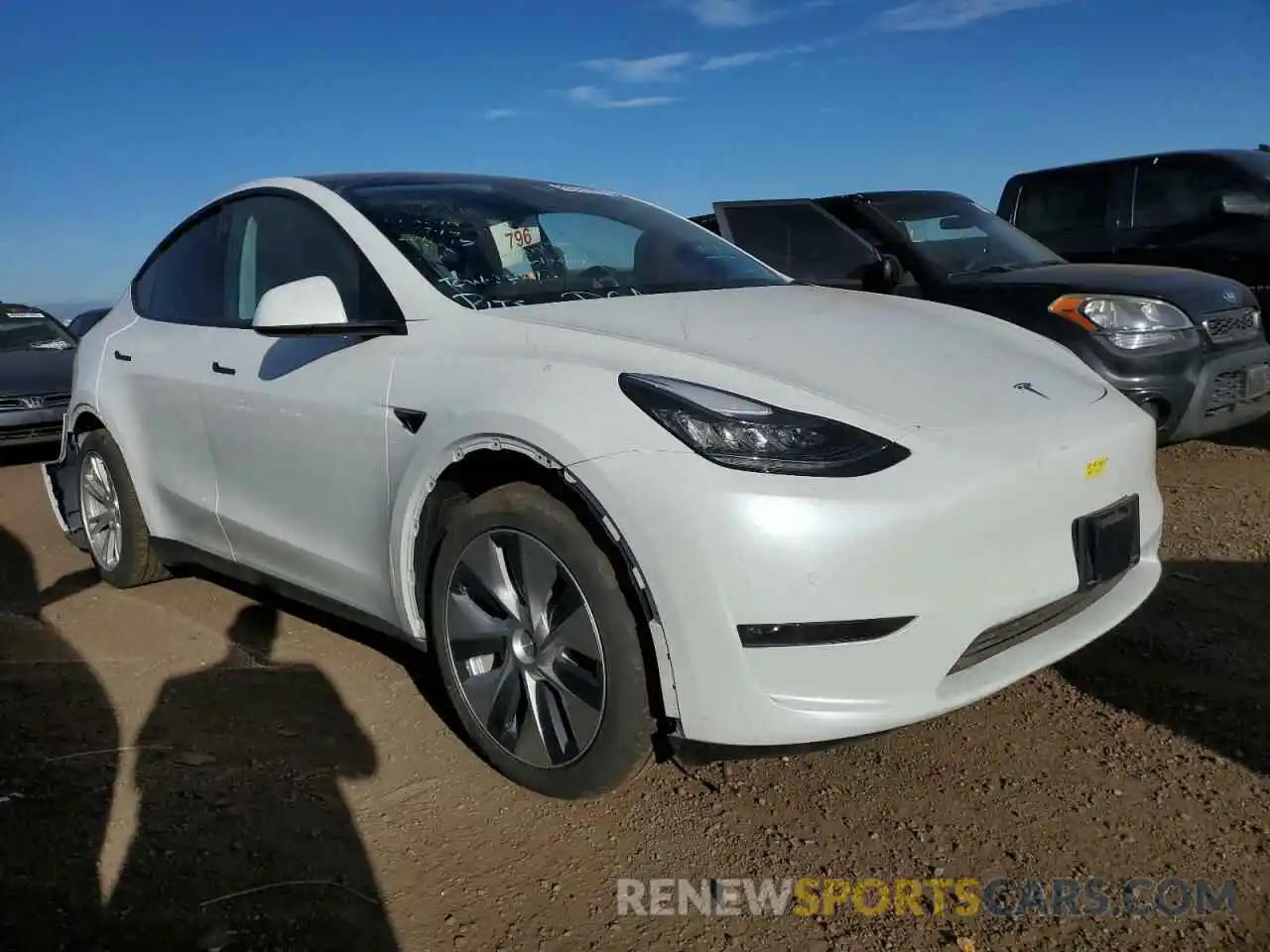 1 Photograph of a damaged car 5YJYGDEE6MF074458 TESLA MODEL Y 2021