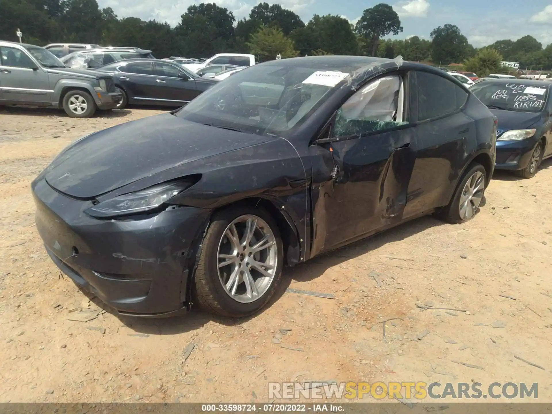 2 Photograph of a damaged car 5YJYGDEE6MF075920 TESLA MODEL Y 2021